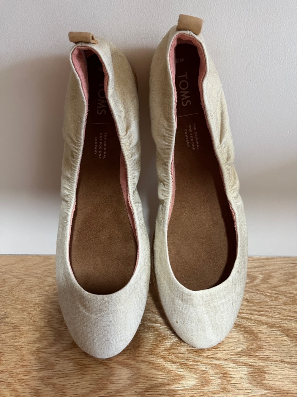 NWOT - TOMS Cream Linen Ballet Flats